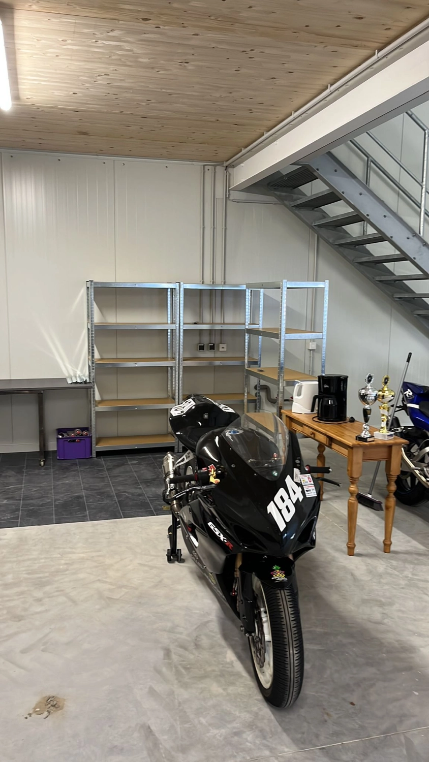 JW&AM Motorradaufbereitungswerkstatt