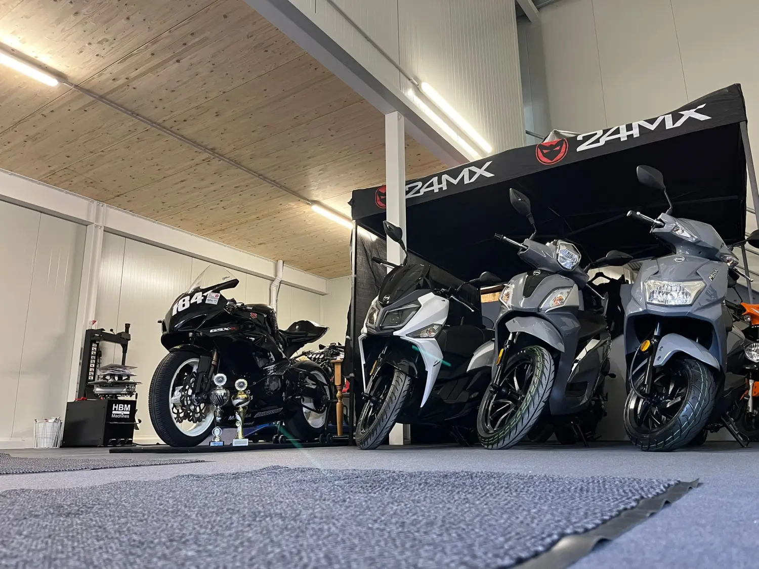 JW&AM Motorradaufbereitungswerkstatt