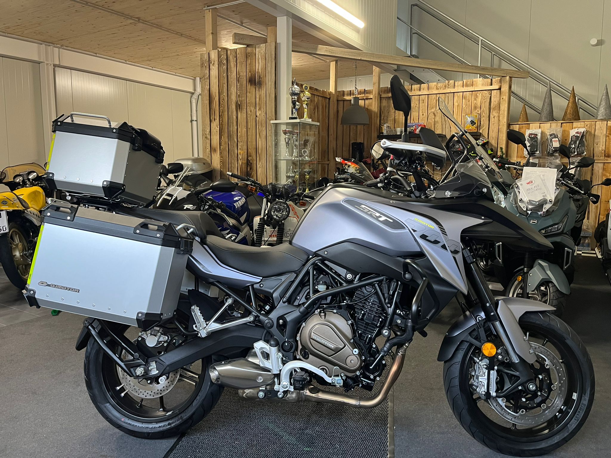 JW&AM Motorradaufbereitungswerkstatt